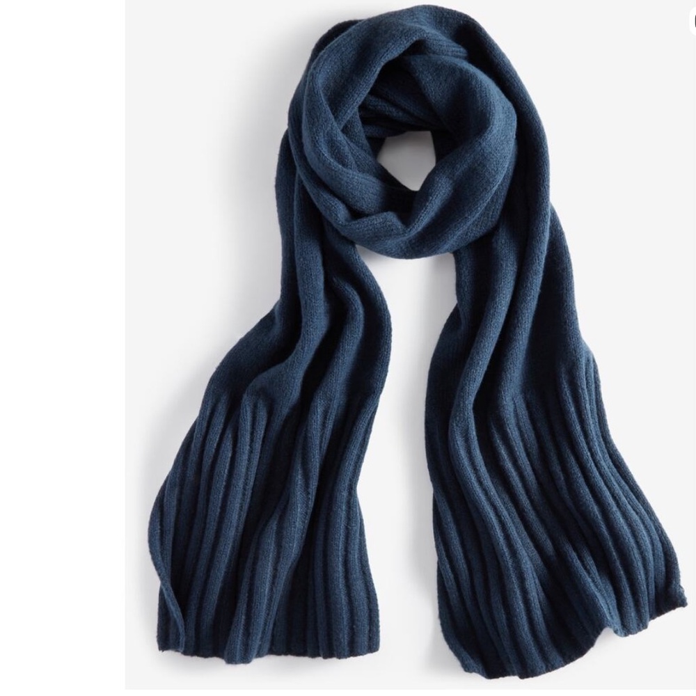 On 34th Wide-Ribbed Solid Blue Knit Scarf - NWT